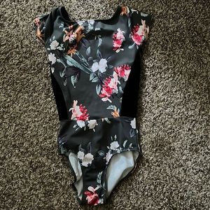 Eleve Dancewear cap sleeve leotard medium